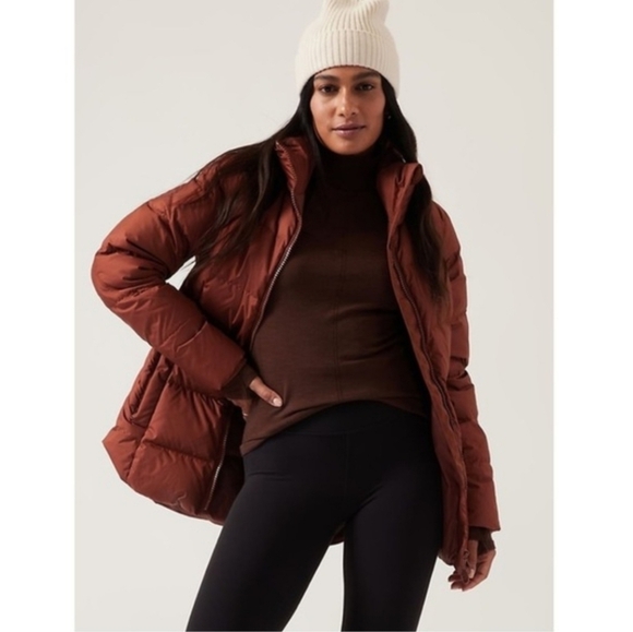 Athleta Jackets & Blazers - Women's Athleta Downtown/Puffer Jacket Full Zip in Maroon/Burgundy Size:Small